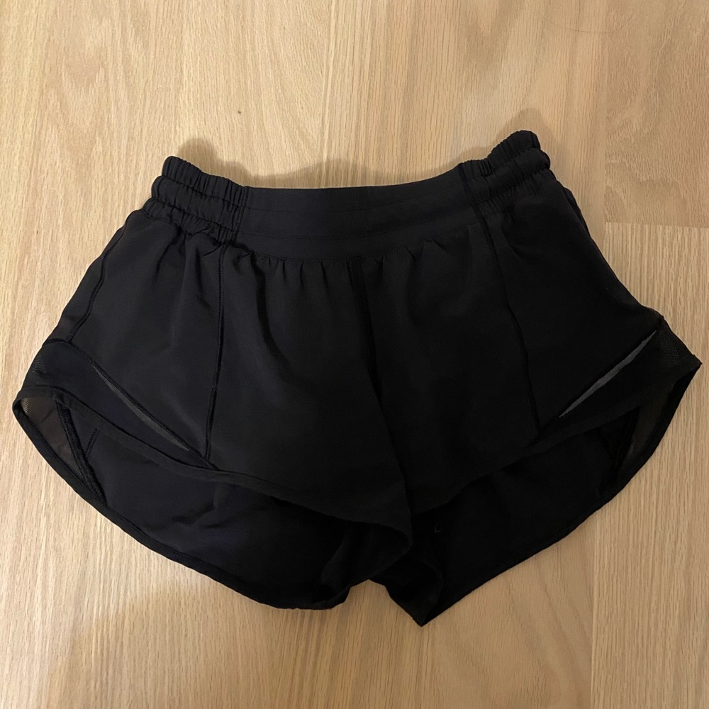 Lululemon Hotty Hot short